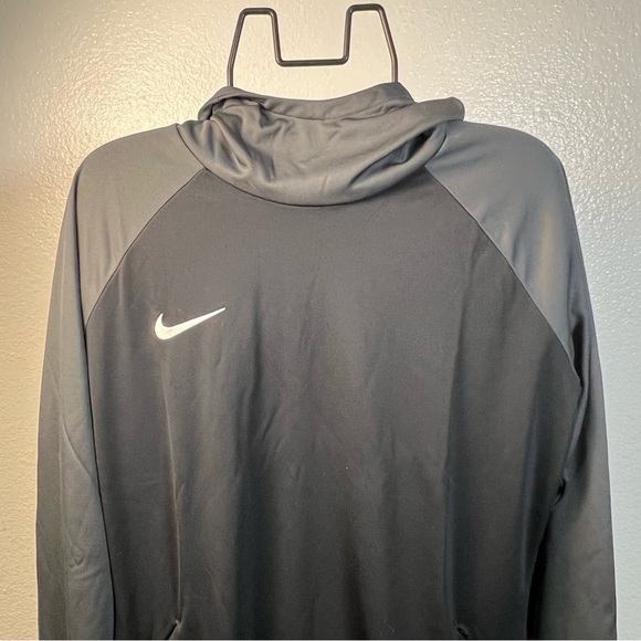 Nike Women’s Dri-Fit Slim Fit Hoodie Size M - Picture 3 of 11